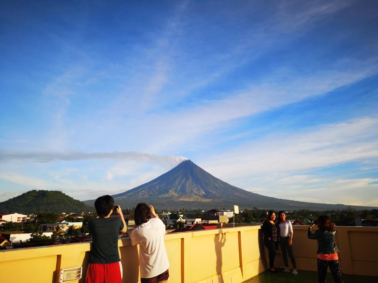 Jdl Residences Hostel Legazpi Eksteriør billede