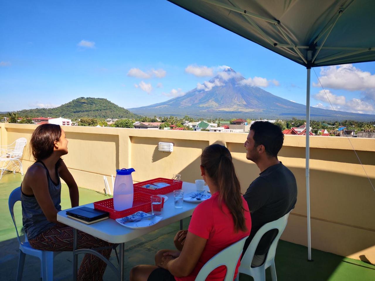 Jdl Residences Hostel Legazpi Eksteriør billede